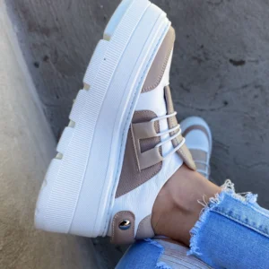 białe brązowe adidasy na wysokiej podeszwie