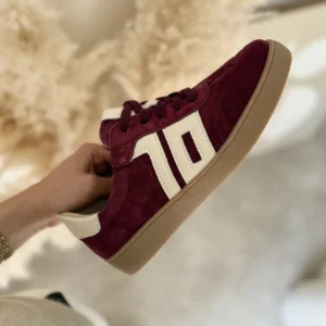 Trampki skórzane bordowe LULA 93 z czarnymi wstawkami, zamsz naturalny, platforma 2–3 cm