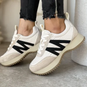 Beżowe sneakersy damskie LULA 99 ze skóry naturalnej zamszowej, widok z boku.