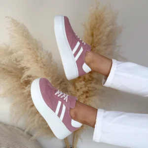 Sneakersy skórzane damskie LULA 111 w pastelowym różu na białej platformie, ręcznie szyte w polskiej manufakturze